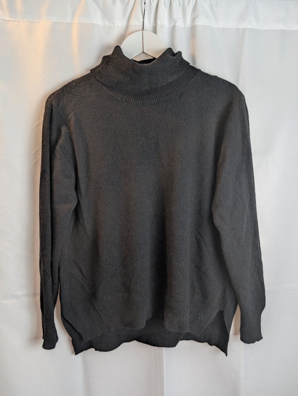 Aragona Black Cashmere Turtleneck Sweater Size 6(42) BNWT